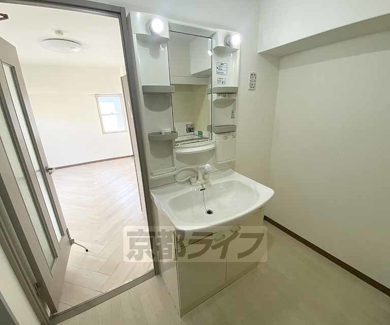 洗面設備　３点セパレートです。