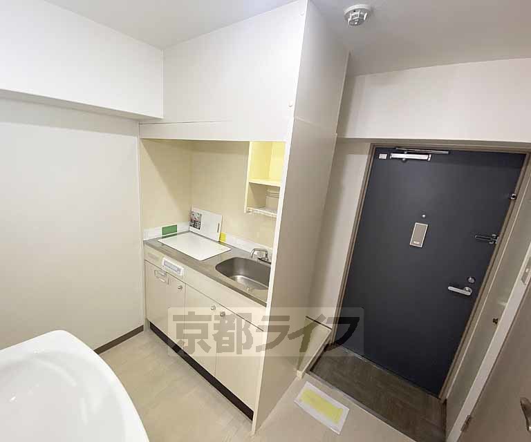 玄関　玄関収納あります。