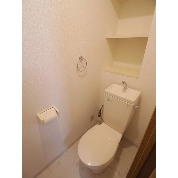 トイレ　同型イメージ