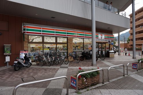コンビニ　セブン-イレブン 広島緑井店（コンビニ）まで491m