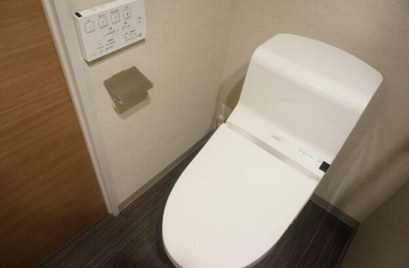 トイレ　トイレ