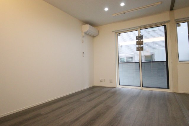 居室・リビング　※同建物別部屋写真となります※