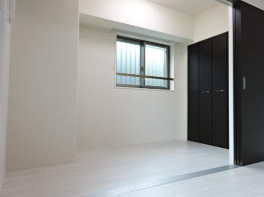 その他部屋・スペース　こちらは寝室にピッタリの洋室です