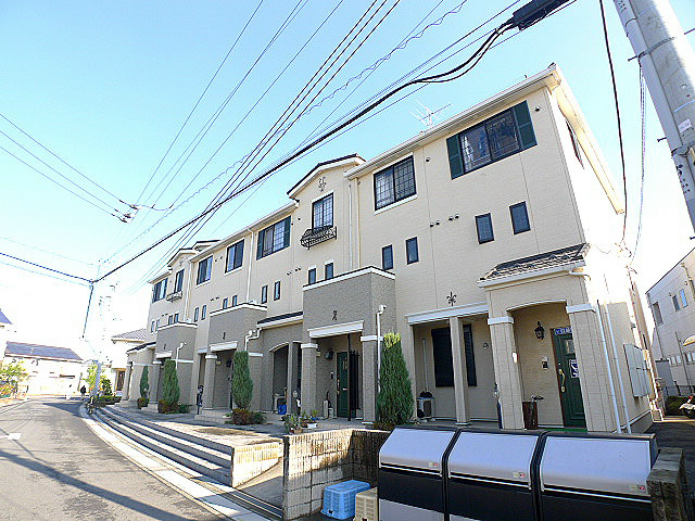 建物外観　ブリッサのご紹介は住まいの窓口アソシエにお任せください。