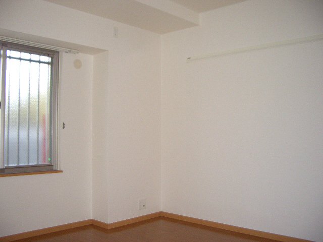 その他　洋室6帖！