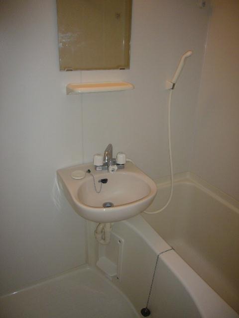 バス・シャワールーム　別部屋参考写真