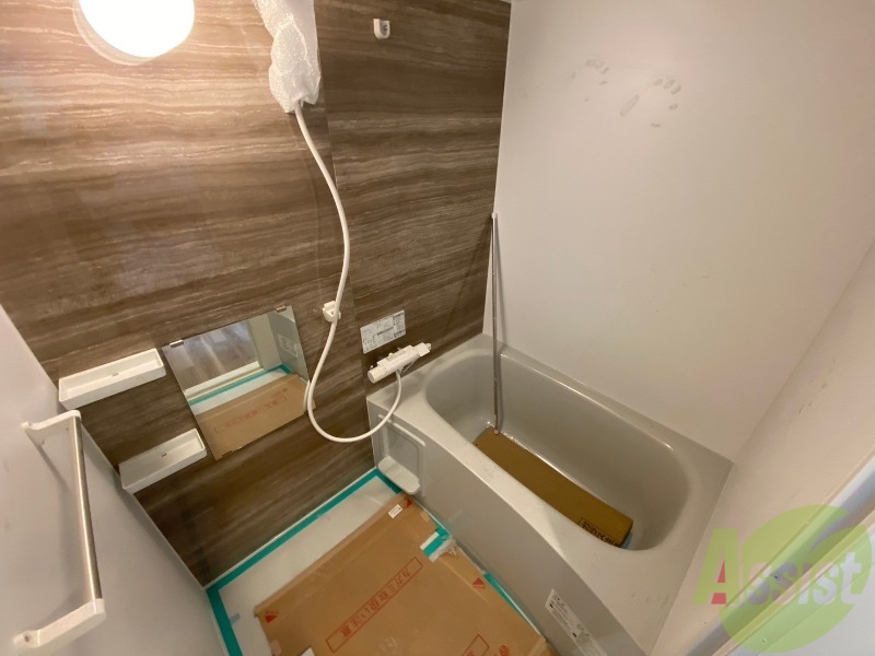 バス・シャワールーム　お風呂になります。一日の疲れを癒してくださいね。