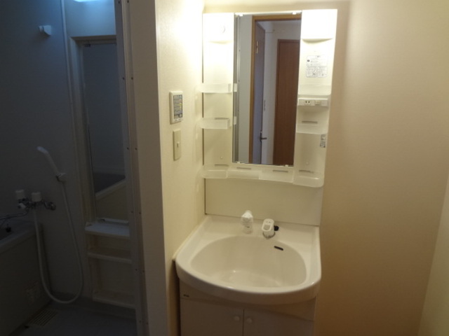 洗面設備　２０３　洗髪洗面化粧台