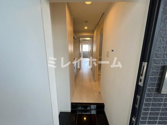 玄関　同建物内別のお部屋の参考写真になります。