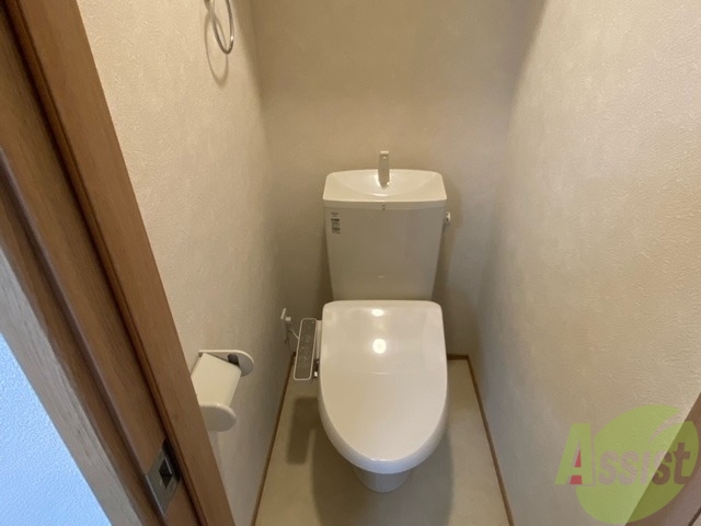 トイレ　トイレにはもちろんウォシュレットが設置済み