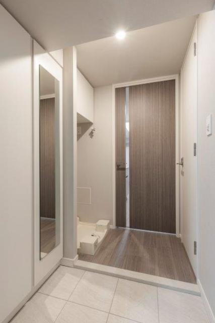 玄関　※写真は同タイプ住戸です。