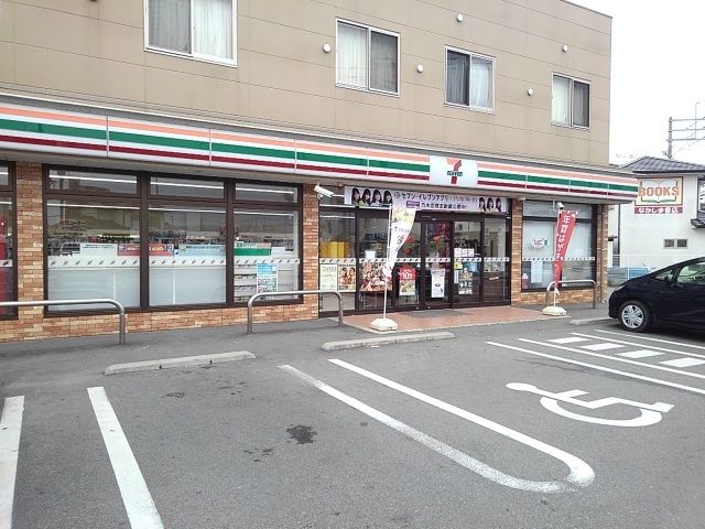 コンビニ　セブンイレブン久留米国分町店（コンビニ）まで670m