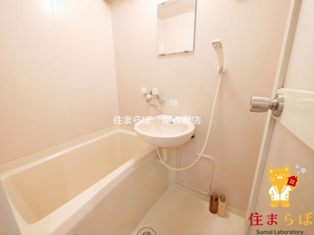 バス・シャワールーム　「見た目じゃなく、心に“しっくりくる”を大切に。」