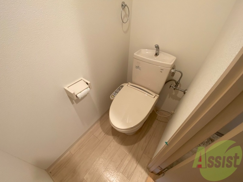 トイレ　トイレです。ウォシュレット付を探している方、おすすめです。