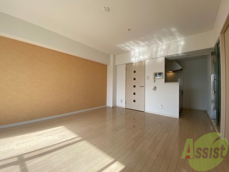 居室・リビング　広くてキレイなお部屋が広がっていて、充実した生活が送れそう。