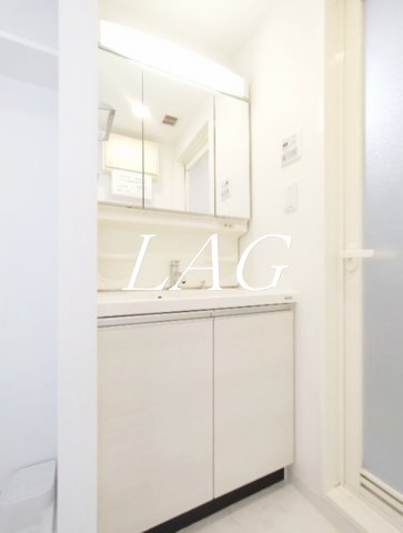 洗面設備　洗面台です。