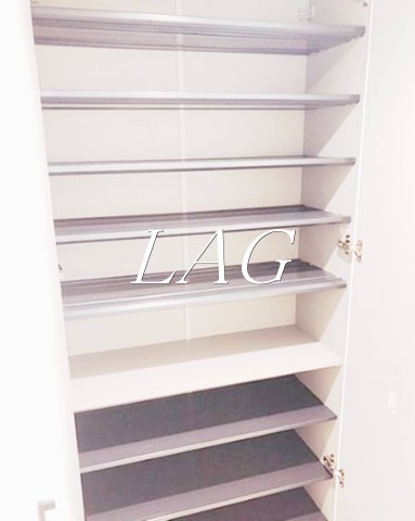 収納　シューズボックスです。