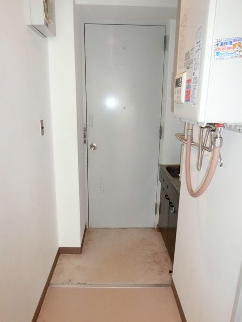 玄関　広々玄関