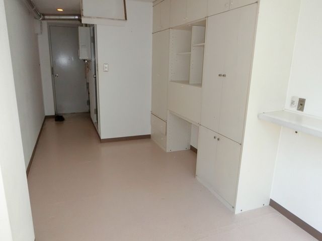 居室・リビング　9.5帖のワンルーム