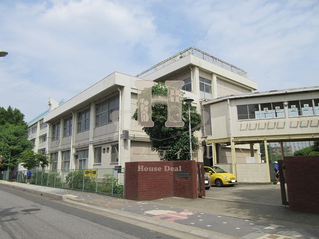 中学校　川口市立芝西中学校（中学校）まで629m