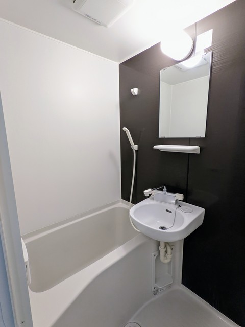 バス・シャワールーム　追炊き機能付！