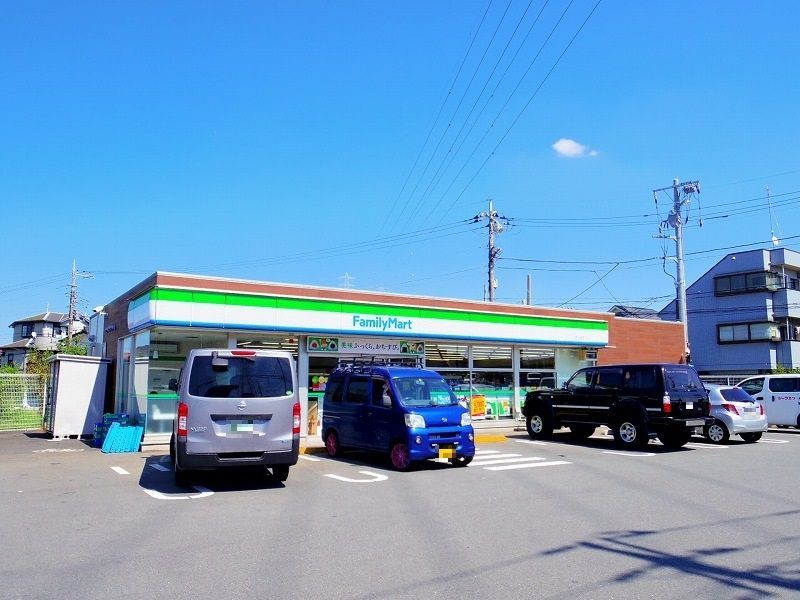 コンビニ　ファミリーマート 西大泉四丁目店（コンビニ）まで618m