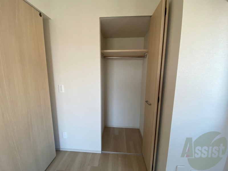 収納　寝室の収納です。部屋がすっきり片付きます。