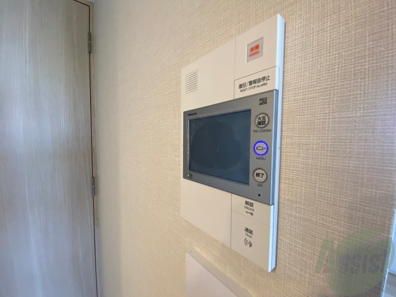 セキュリティ　ＴＶモニター付インターホンです。来客者の顔が見えるので安心！