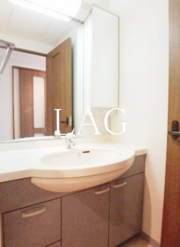 洗面設備　洗面台です。