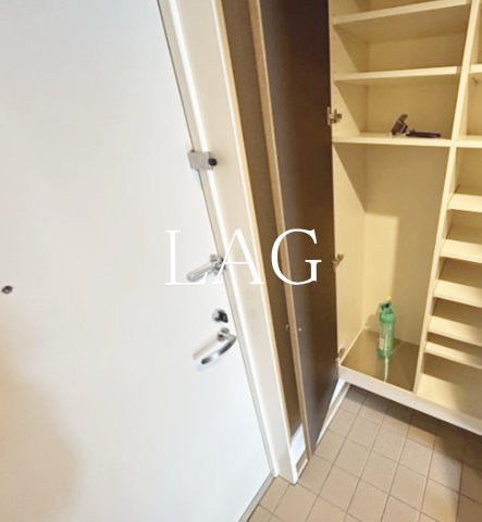 玄関　玄関です。