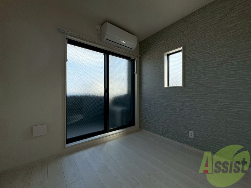 その他部屋・スペース　寝室はベッドが置けるくらい広いのは嬉しいですね。