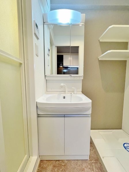 洗面設備　★シャワー付き洗面台★