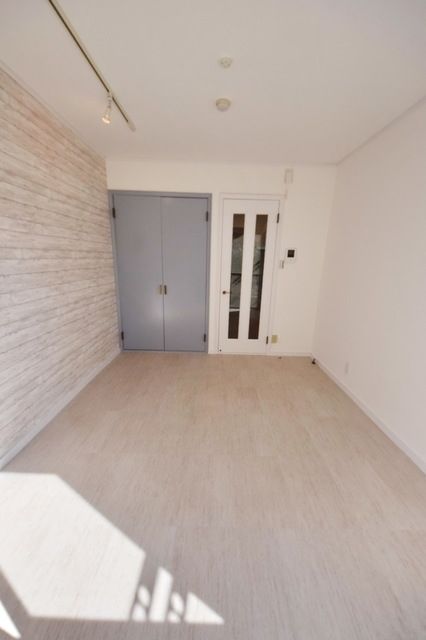 居室・リビング　★デザインクロスの洋室になります★