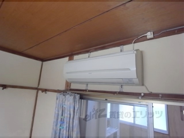 その他設備　エアコン和室