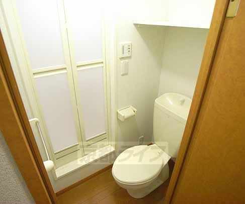 トイレ　脱衣所兼トイレです