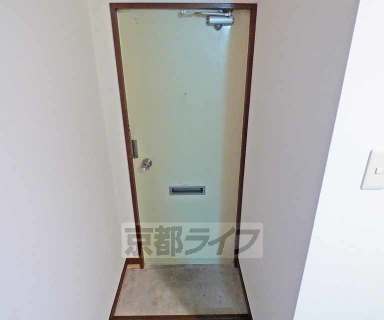 玄関　玄関です。