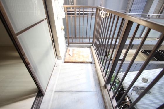 バルコニー　※別号室の写真です