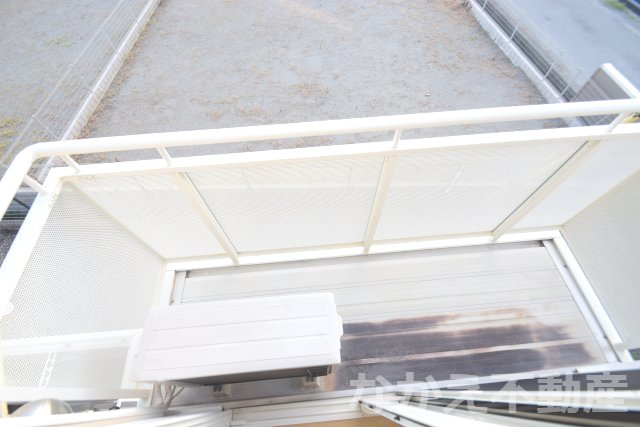 バルコニー　お洗濯にも便利なバルコニー付き