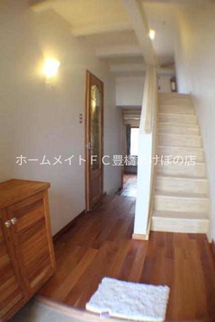 玄関　同型別部屋写真