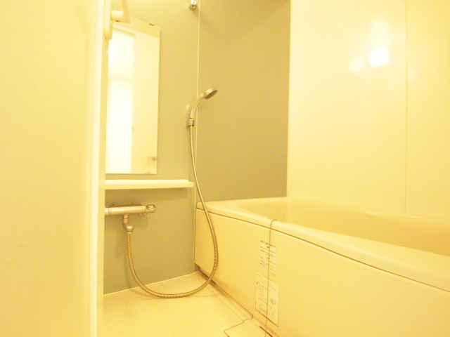 バス・シャワールーム　※別室の参考写真の為、現況優先です。