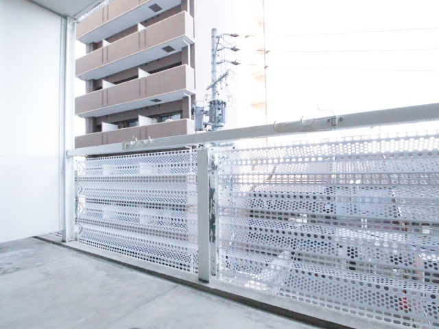 バルコニー　※別室の参考写真の為、現況優先です。