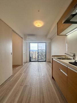 居室・リビング　室内