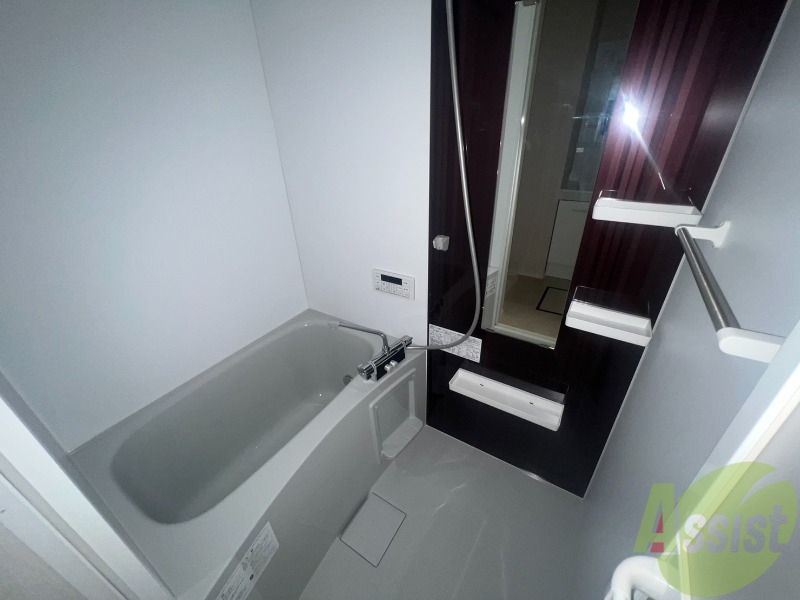 バス・シャワールーム　１人暮らしにはピッタリのサイズ感ですね！