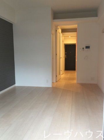 居室・リビング　エントランス