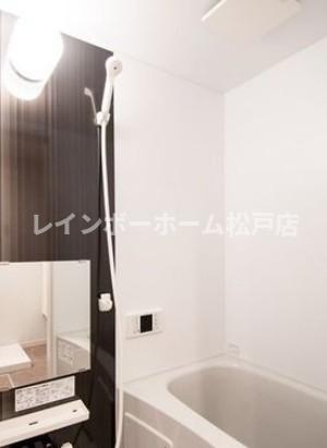 バス・シャワールーム　お風呂です