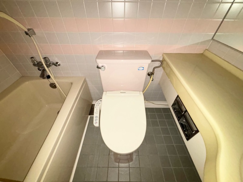 トイレ　別号室