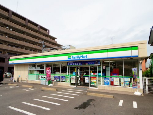 コンビニ　ファミリーマート 静岡岳美店（コンビニ）まで120m