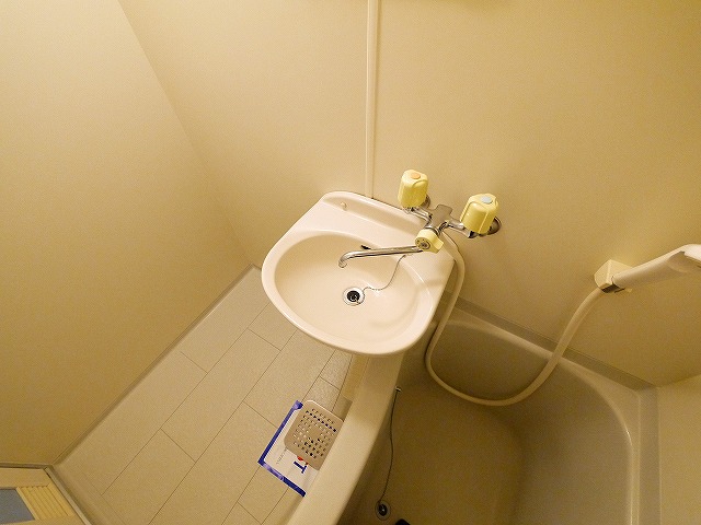 洗面設備　洗面台です