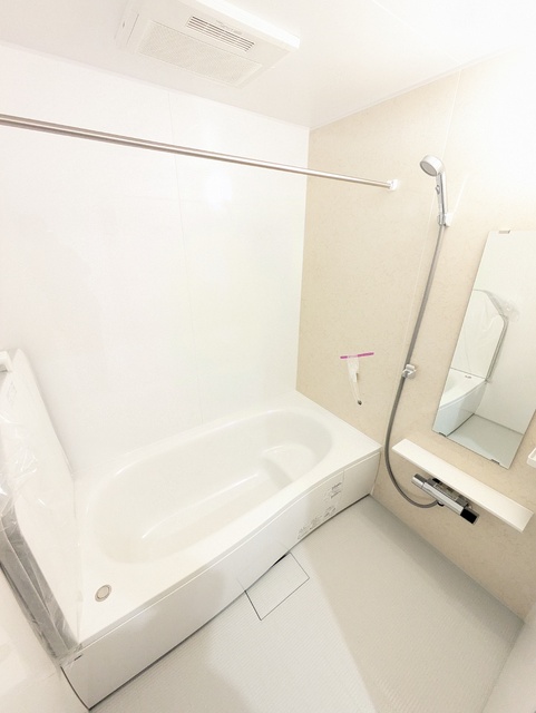 バス・シャワールーム　追焚き機能付き