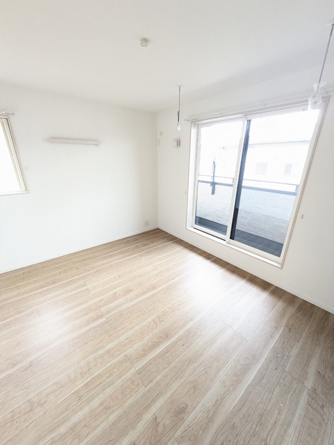 その他部屋・スペース　２階南側　６．５帖の洋室